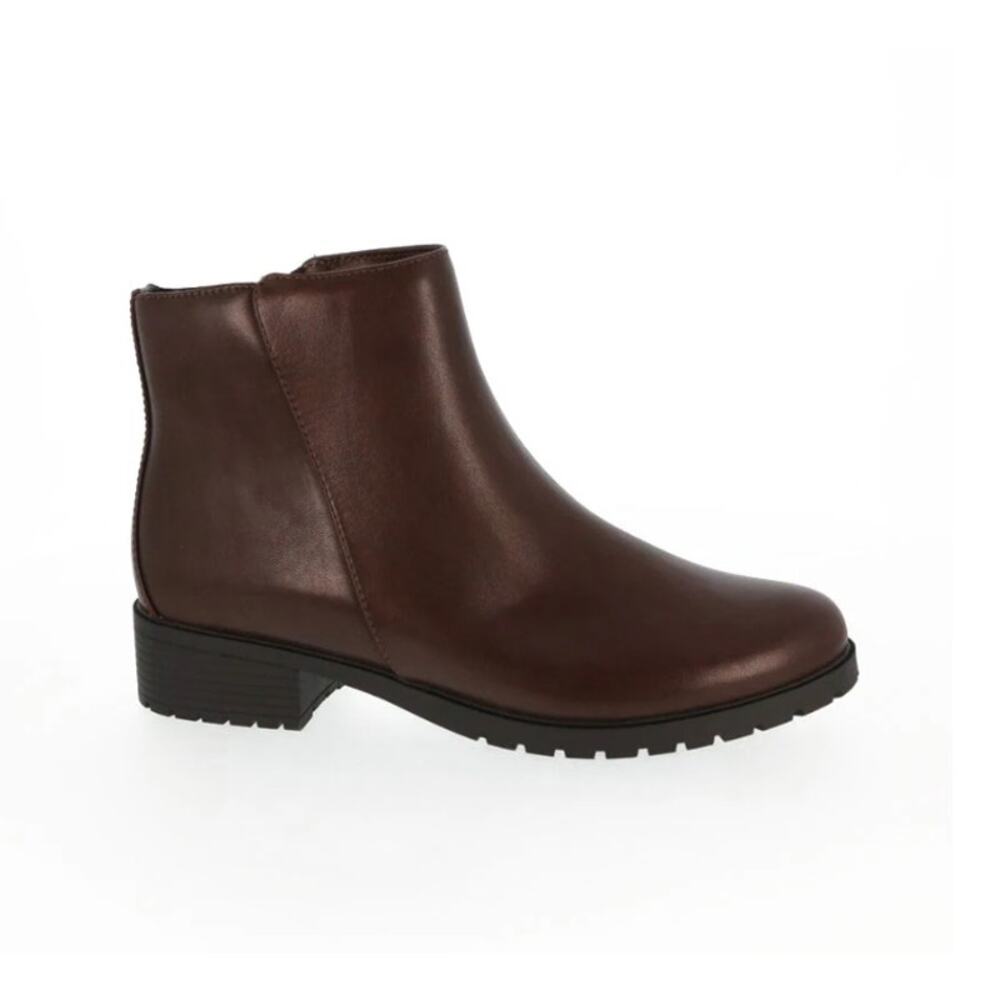 Trotters Margo Short Size Zip Bootie Size 9.5 NEW - Picture 2 of 5